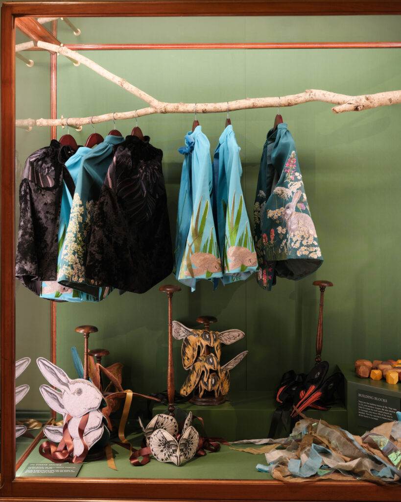 Showcase lighting for permanents collections and temporary exhibitions in London, England